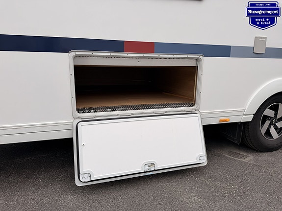 Adria ADORA 613 UT - Queenbed / Badrum m dusch 16 of 16
