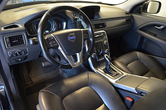 Volvo XC70 15 of 26