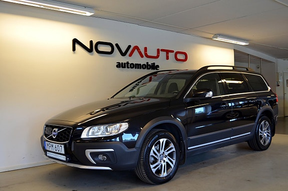 Volvo XC70 3 of 26