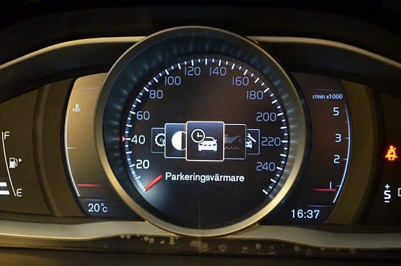 Volvo XC70 9 of 26