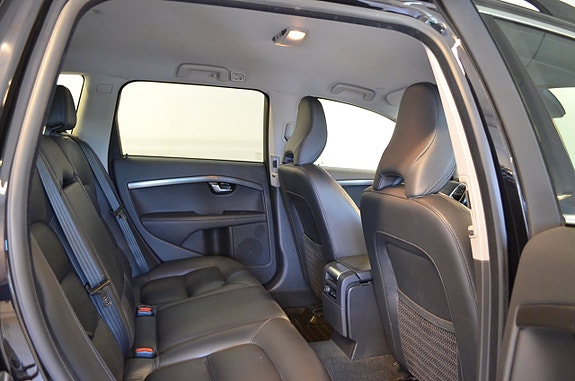 Volvo XC70 18 of 26