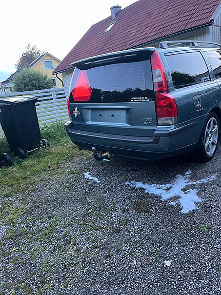 Volvo V70 3 of 6
