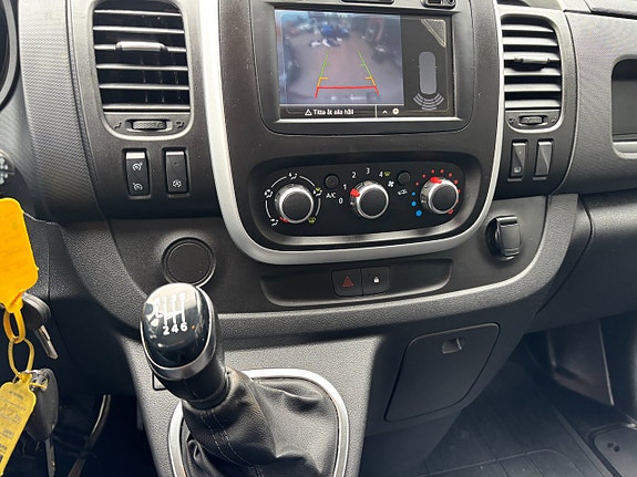Renault Trafic 17 of 20