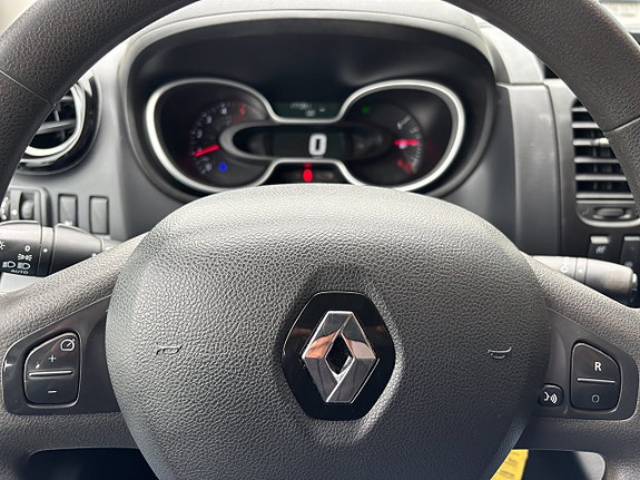 Renault Trafic 15 of 20
