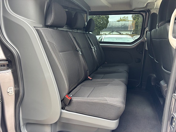 Renault Trafic 11 of 20