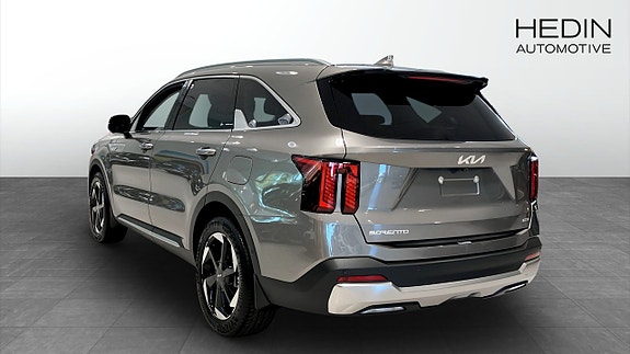Kia Sorento 6 of 19
