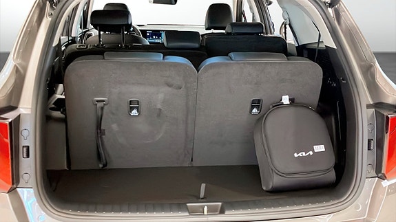 Kia Sorento 12 of 19