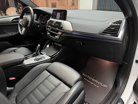 BMW X4 M 8 of 12
