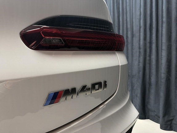 BMW X4 M 12 of 12