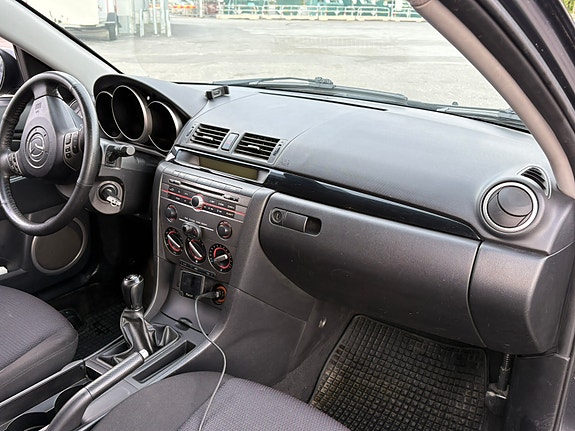 Mazda 3 4 of 4
