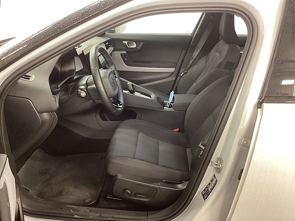 Polestar 2 6 of 9