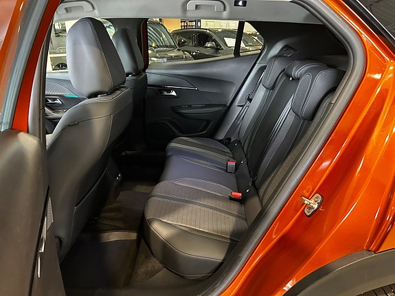 Peugeot e-2008 6 of 14