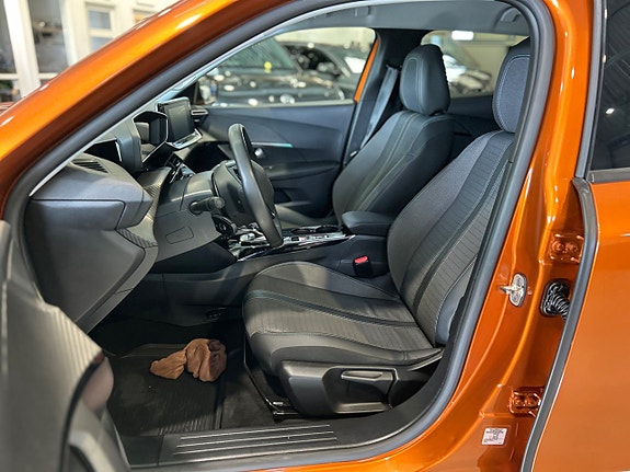 Peugeot e-2008 7 of 14