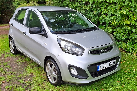 Kia Picanto 2 of 9