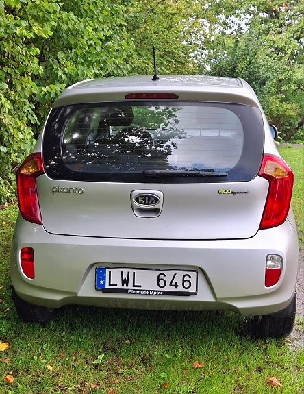 Kia Picanto 4 of 9