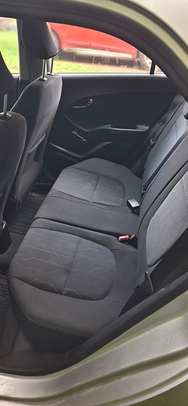 Kia Picanto 7 of 9