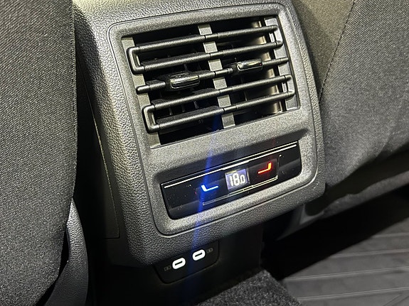 Volkswagen Golf I 27 of 28