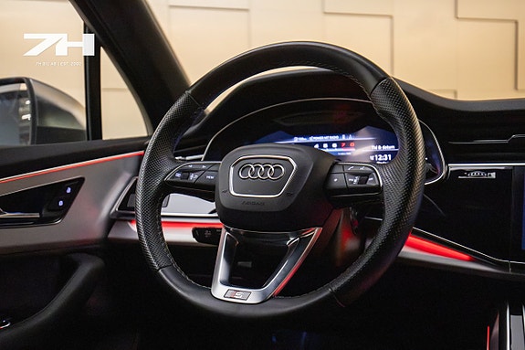 Audi SQ7 12 of 24