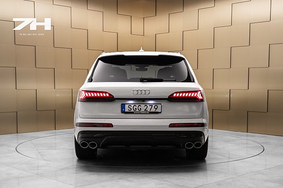 Audi SQ7 4 of 24