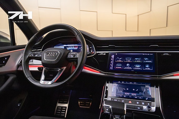 Audi SQ7 13 of 24