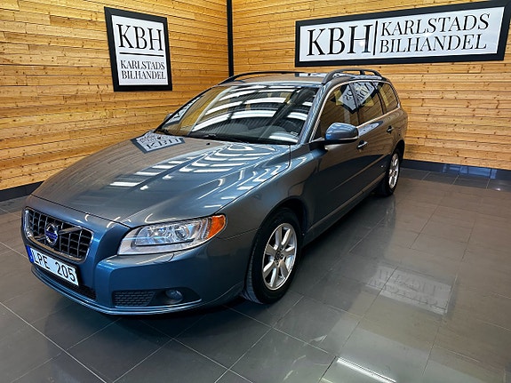 Volvo V70 2 of 26