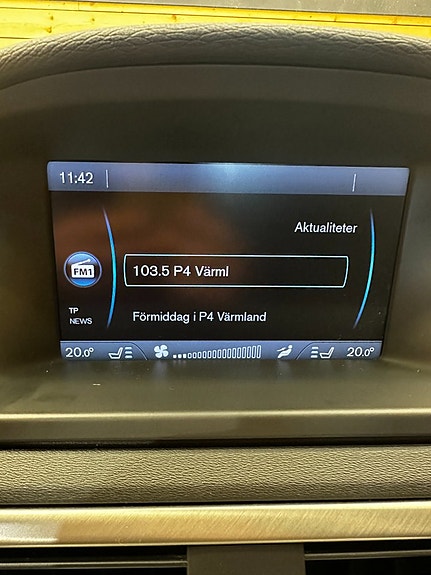 Volvo V70 12 of 26