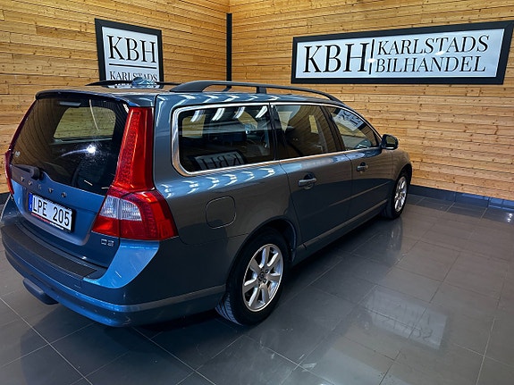 Volvo V70 6 of 26