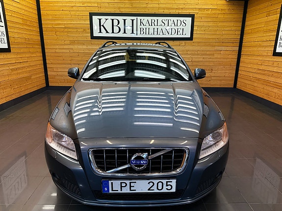 Volvo V70 9 of 26