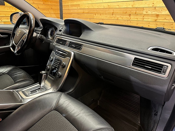 Volvo V70 24 of 26