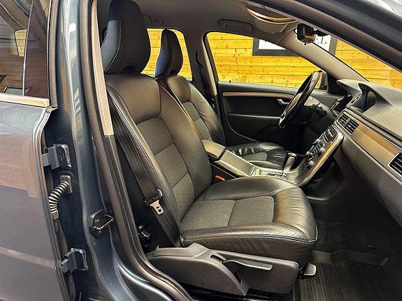 Volvo V70 23 of 26