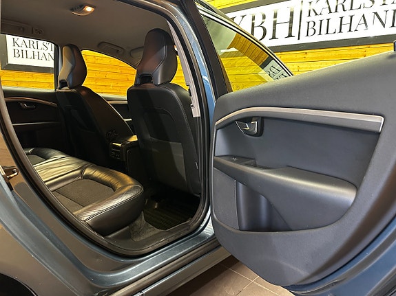 Volvo V70 19 of 26