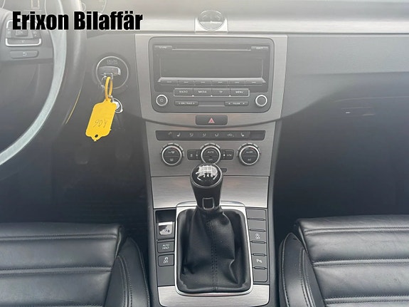 Volkswagen Passat 26 of 29