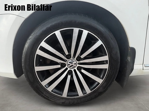 Volkswagen Passat 9 of 29