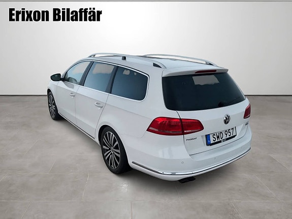 Volkswagen Passat 3 of 29
