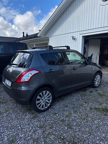 Suzuki Swift 2 of 6