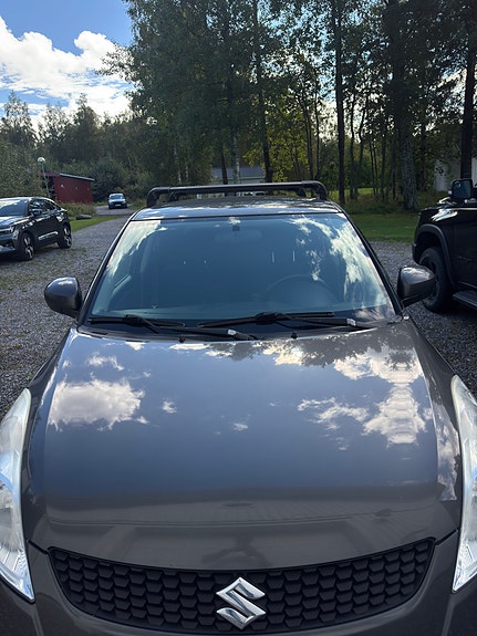 Suzuki Swift 3 of 6