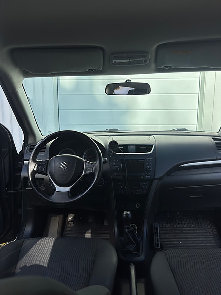 Suzuki Swift 5 of 6