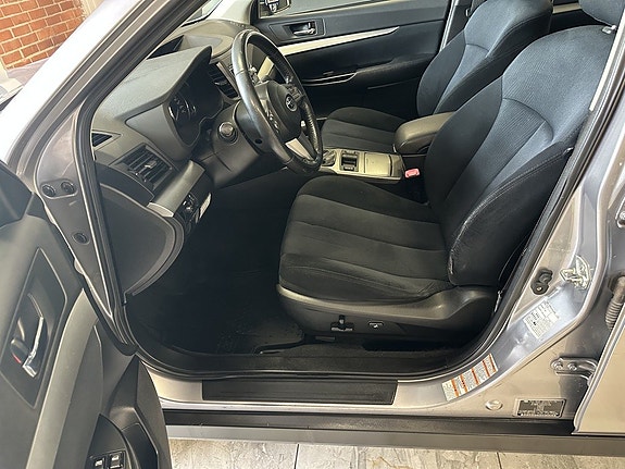Subaru Outback 12 of 17