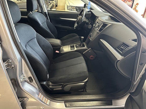 Subaru Outback 13 of 17