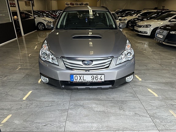 Subaru Outback 8 of 17