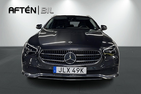 Mercedes-Benz E300 3 of 30