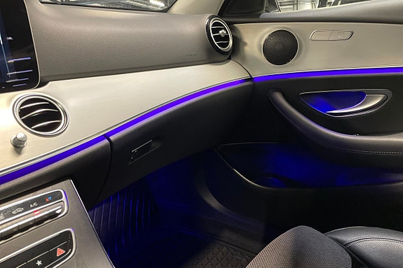 Mercedes-Benz E300 26 of 30