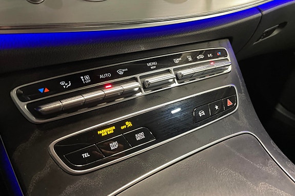Mercedes-Benz E300 19 of 30