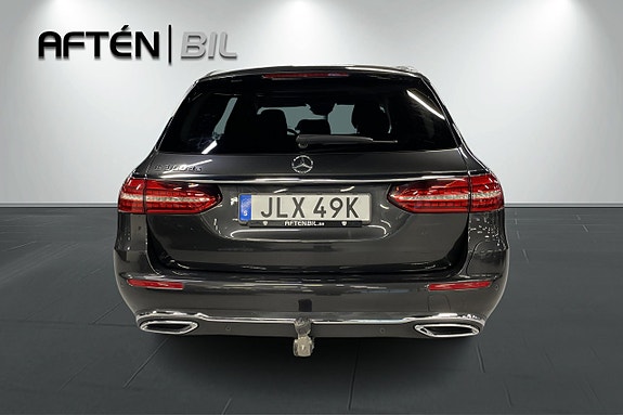 Mercedes-Benz E300 9 of 30