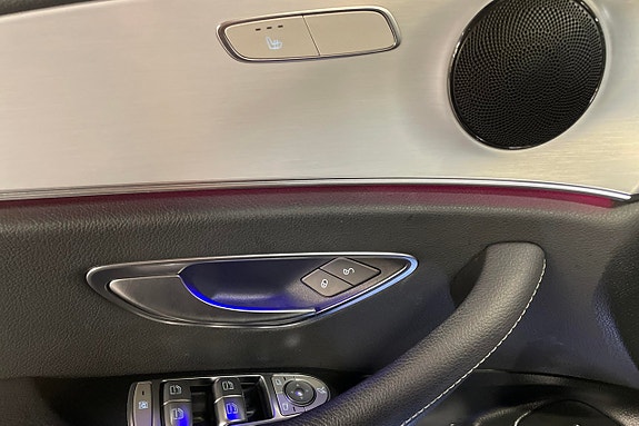 Mercedes-Benz E300 24 of 30