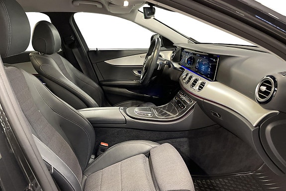 Mercedes-Benz E300 14 of 30