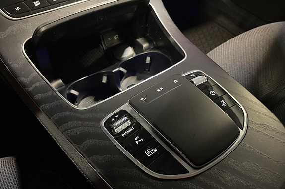 Mercedes-Benz E300 20 of 30