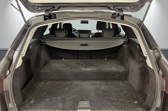 Mercedes-Benz E300 17 of 30
