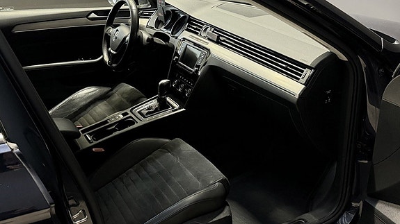 Volkswagen Passat 29 of 30