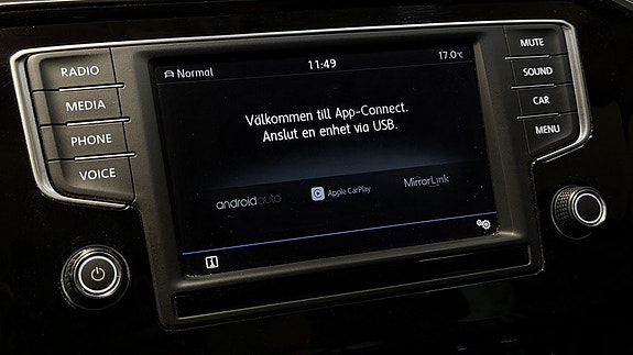 Volkswagen Passat 26 of 30